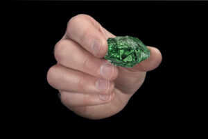 Tsavorite of the Century Finds a Home in the Smithsonian Gem Hall