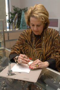 Jeweler Susan Eisen Fights Jewelry Fraud with Education on Her Weekly Radio Program